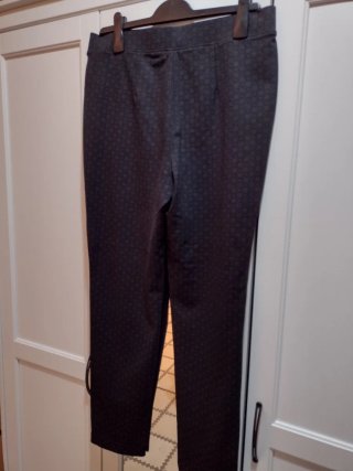 Pantalón de Mujer Estampado Gris