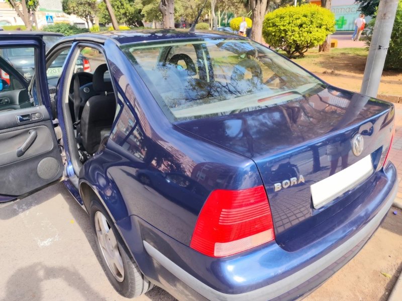 Volkswagen Bora 2000