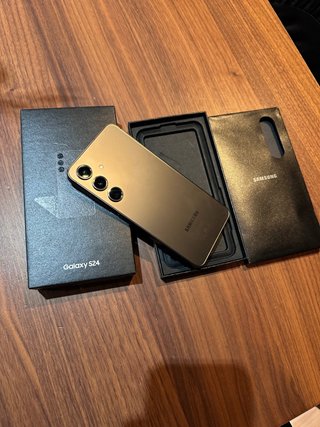 Samsung Galaxy S24 Gold