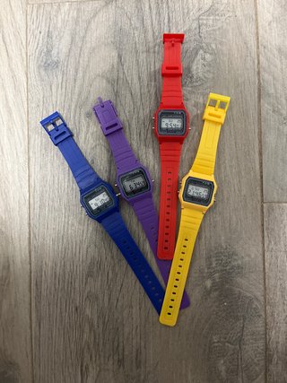Set de 4 Relojes Digitales de Colores