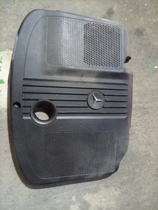 Tapa de motor Mercedes 651