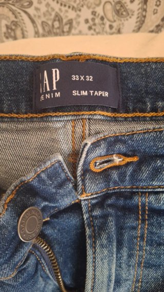Vaqueros Gap Slim Taper Azul