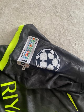 Camiseta Fútbol Negra y Verde Talla L