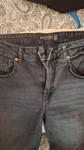 Vaqueros Negros Stradivarius Talla 42