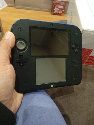 Nintendo 2DS Negra y Azul
