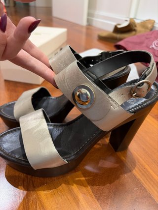Sandalias de Tacón y Plataforma Doradas y Marrones