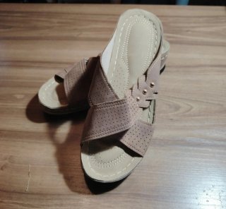Sandalias de mujer beige