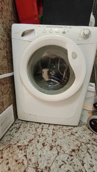 Lavadora de carga frontal blanca, 6kg