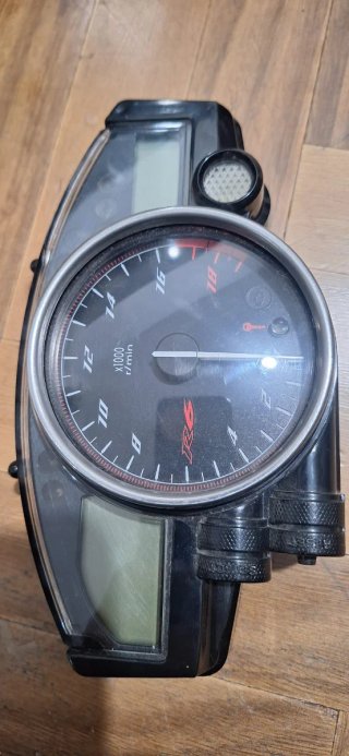 Marcador Cuentakilómetros Yamaha R6R