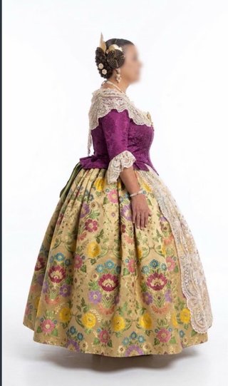 Traje de Fallera