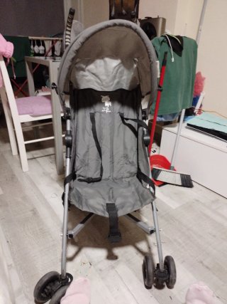 Silla de paseo infantil gris