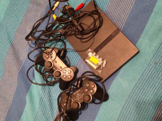 Sony PlayStation 2 con 2 controller