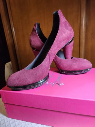 Zapatos de tacón Luxa color púrpura