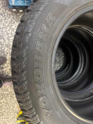 Vendo 5 Neumáticos Yokohama Geolandar G015 medida