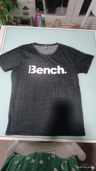 Camiseta Bench Negra Manga Corta