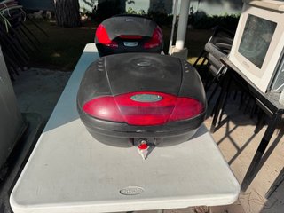 Baúl Top Case Givi para Moto