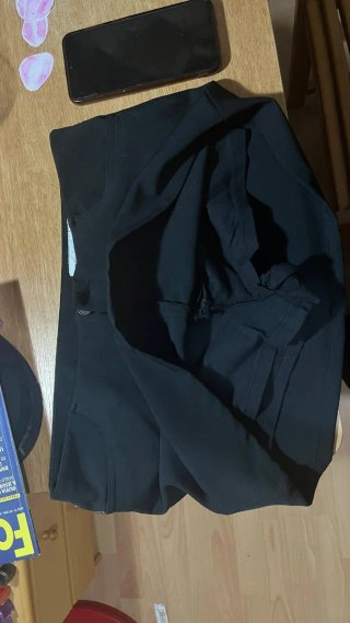 Falda pantalón corta negra Bershka