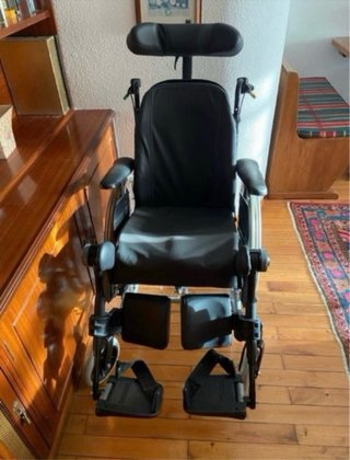 Silla de ruedas de alta gama Rea Clematis Invacar