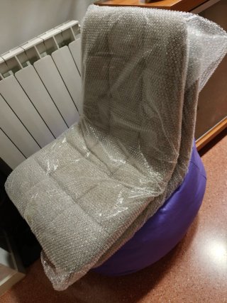 Dos sillas de comedor tapizadas