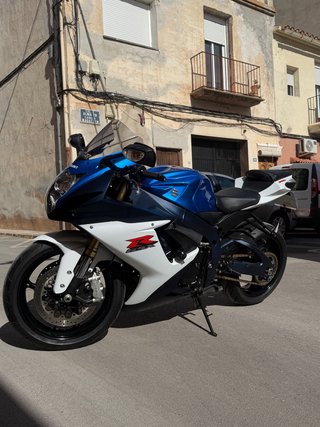 Suzuki GSX-R 750