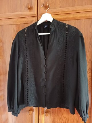 Blusa negra Kiabi