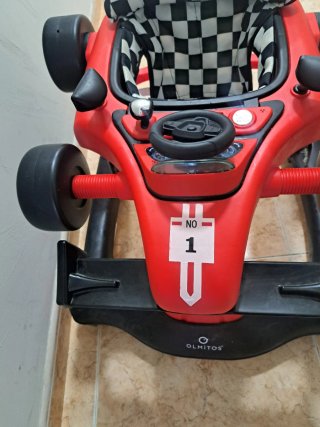 Andador Olmitos estilo coche de carreras