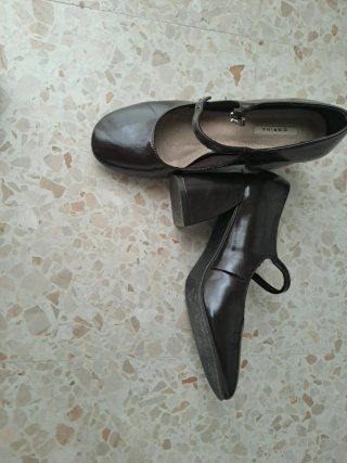 Zapatos de tacón Corina marrones