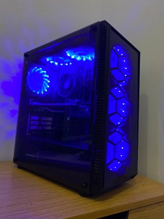 PC Gamer con Iluminación LED