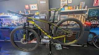 Bicicleta Scott Scale 930 Carbono