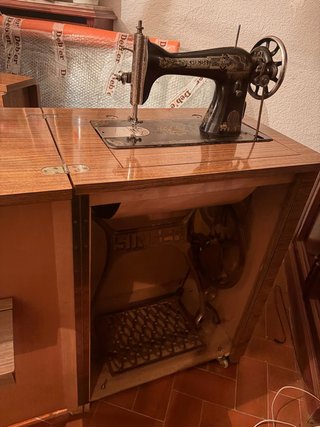 Máquina de coser antigua Singer