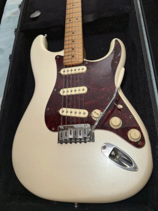 Guitarra Eléctrica Fender Stratocaster