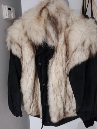 Chaquetón de pelo largo combinado