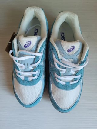Zapatillas Asics Azul y Blanco