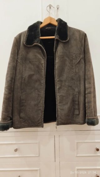 Chaqueta de ante marrón con forro de pelo