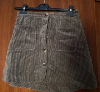 Falda de pana marrón