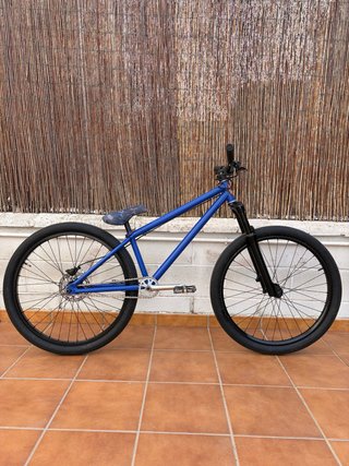 Bicicleta Dirt Jump NS Bikes 26 MTB street