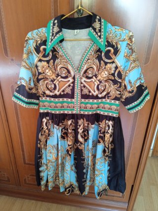 Vestido estampado estilo barroco