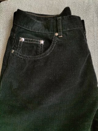 Pantalón de pana negro