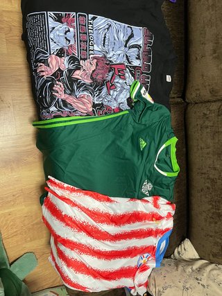 Lote de 3 Camisetas Deportivas y Casual