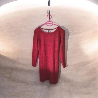 Vestido corto ajustado floral granate Talla [M]