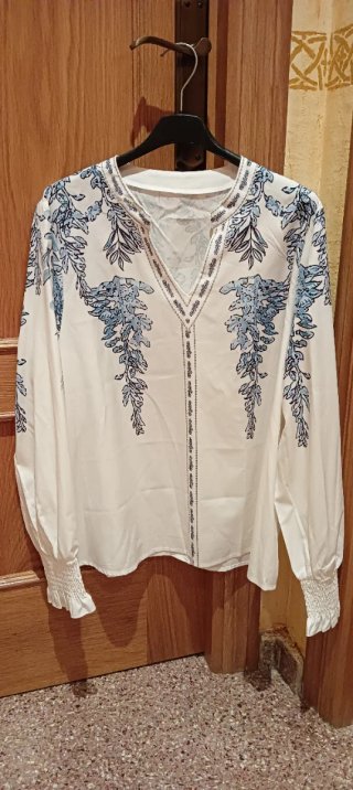 Blusa manga larga estampada