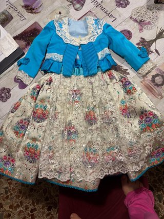 Traje de fallera para niña