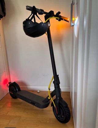 Xiaomi Scooter 4 Pro 2ª Gen + Casco
