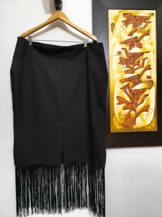 Falda Negra con Flecos Venca Talla 54