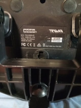 Volante e pedali Hori RWA per PS3 e PS4