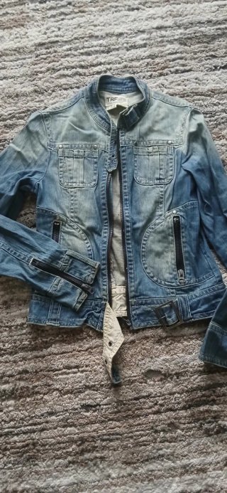 Chaqueta vaquera Zara TRF