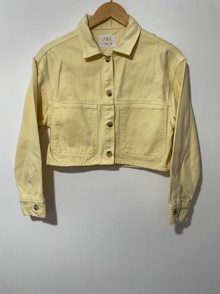 Chaqueta Vaquera Cropped Amarilla Zara