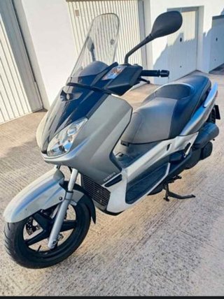Yamaha XMAX 250i