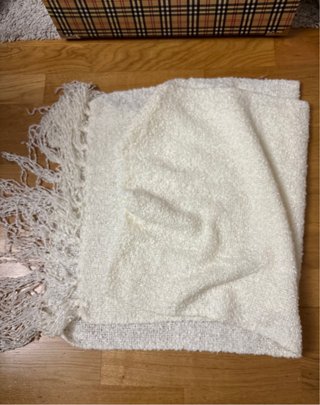 Fular Blanco con Flecos