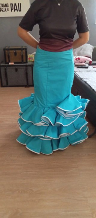 Falda rociera turquesa con volantes + regalo otro